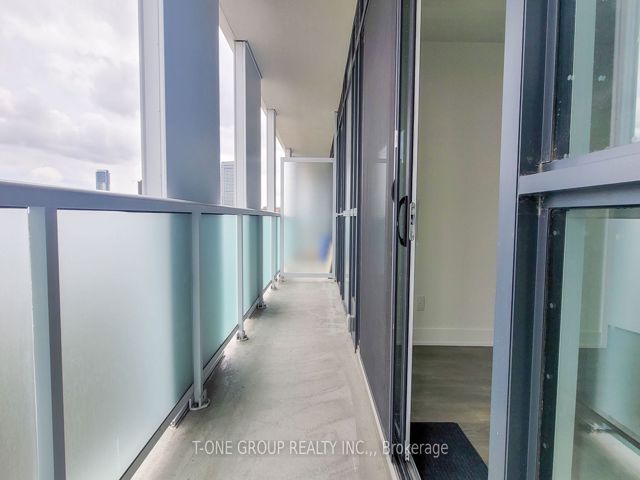 516 - 188 Fairview Mall Dr