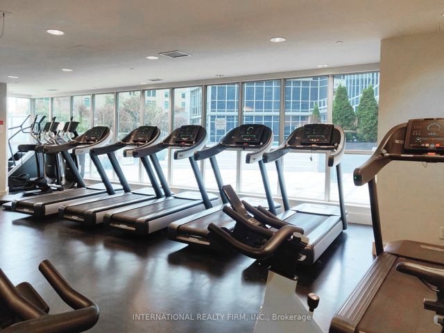 1609 - 208 Queens Quay W