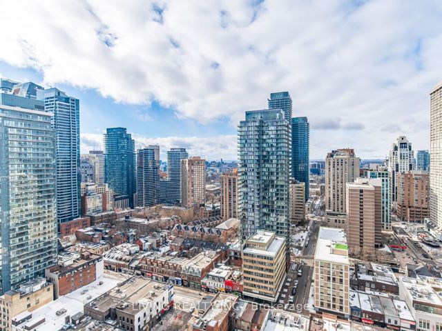 2604 - 33 Charles St E