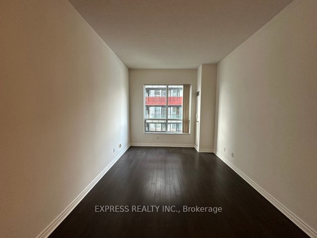 1122 - 168 Simcoe St