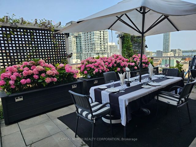 1402 - 168 King St E