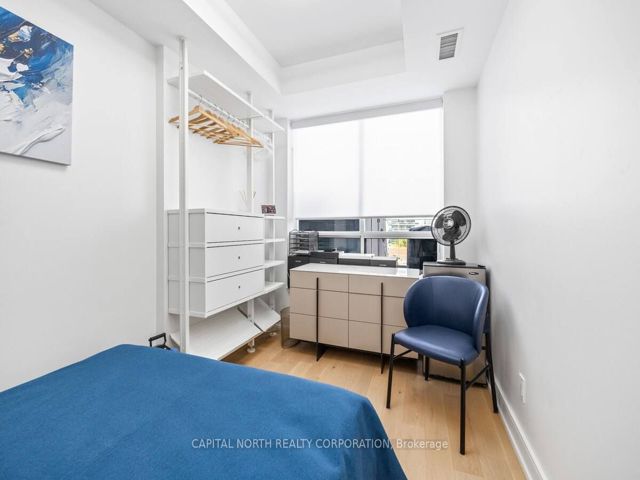 1402 - 168 King St E