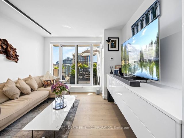 1402 - 168 King St E