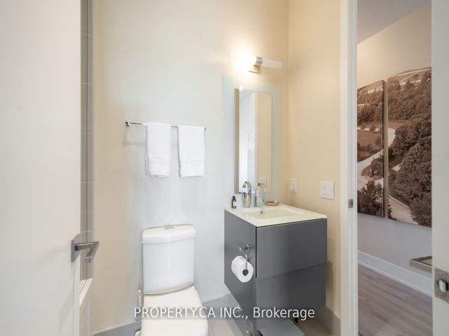 1728 - 111 St Clair Ave W