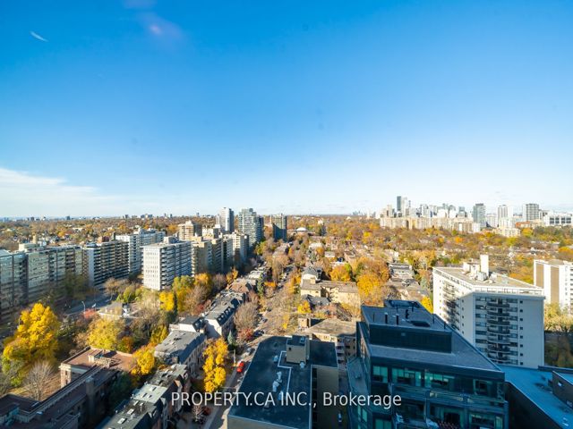 1728 - 111 St Clair Ave W