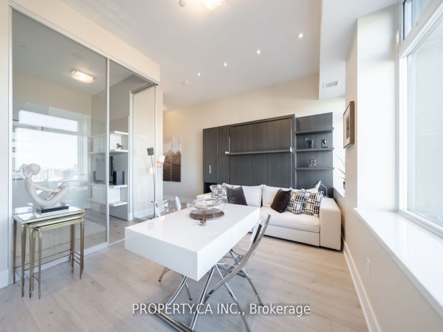 1728 - 111 St Clair Ave W