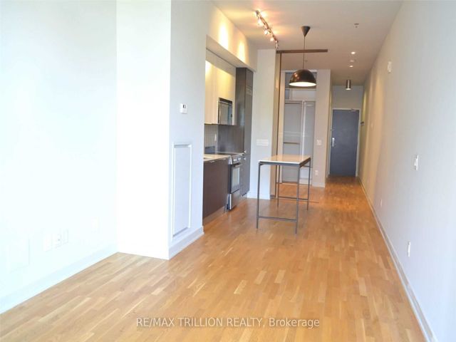 414 - 8 Dovercourt Rd