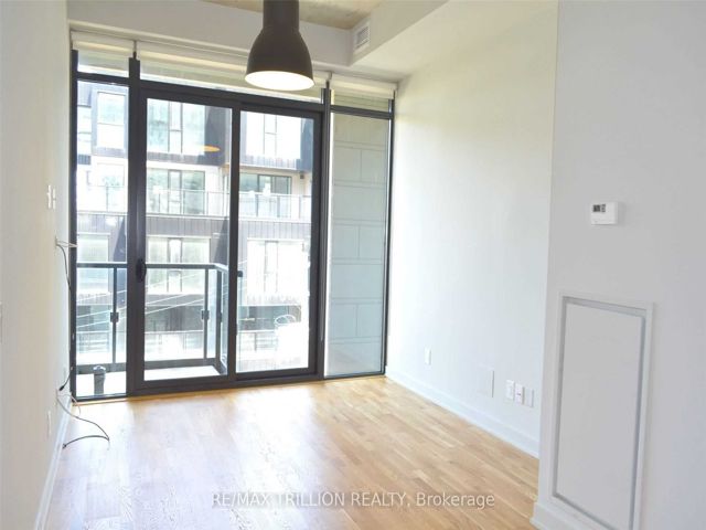 414 - 8 Dovercourt Rd