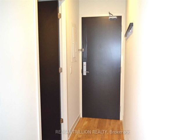 414 - 8 Dovercourt Rd