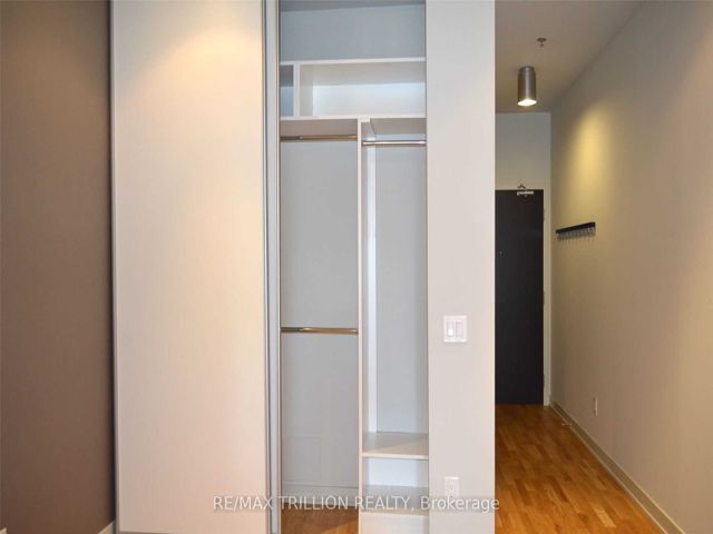 414 - 8 Dovercourt Rd