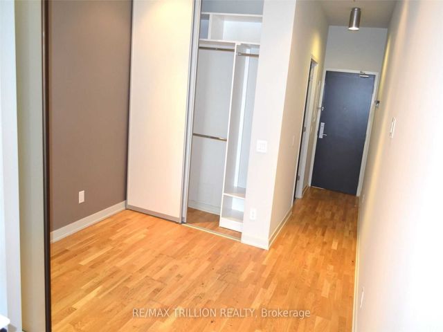 414 - 8 Dovercourt Rd