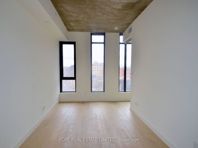 513 - 111 Bathurst St