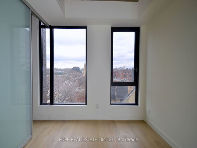 513 - 111 Bathurst St