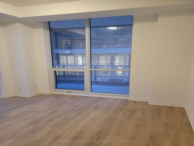 212 - 38 Forest Manor Rd