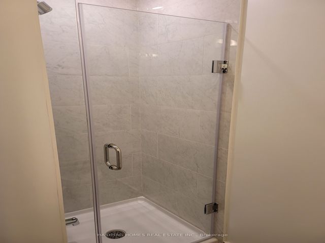 212 - 38 Forest Manor Rd