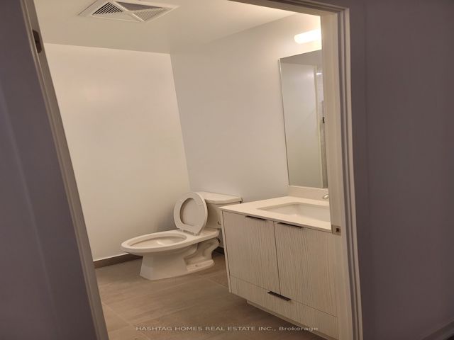 212 - 38 Forest Manor Rd