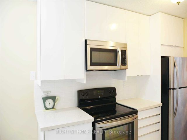 2104 - 205 Hilda Ave