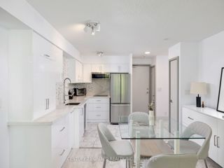 302 - 81 Navy Wharf Crt