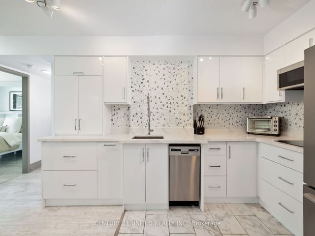 302 - 81 Navy Wharf Crt