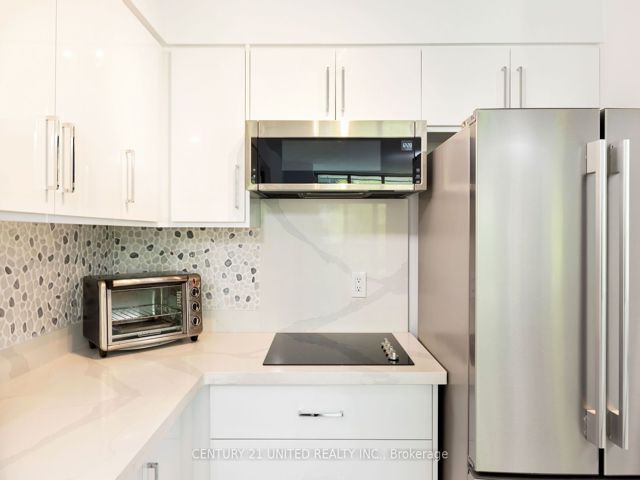 302 - 81 Navy Wharf Crt