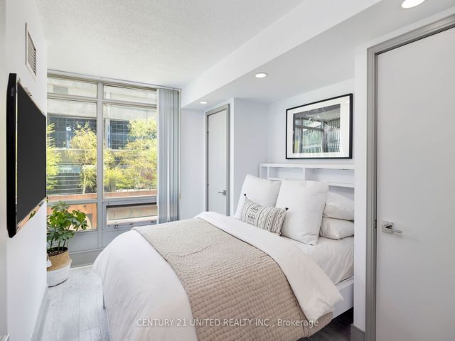 302 - 81 Navy Wharf Crt