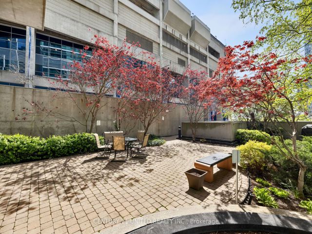 302 - 81 Navy Wharf Crt