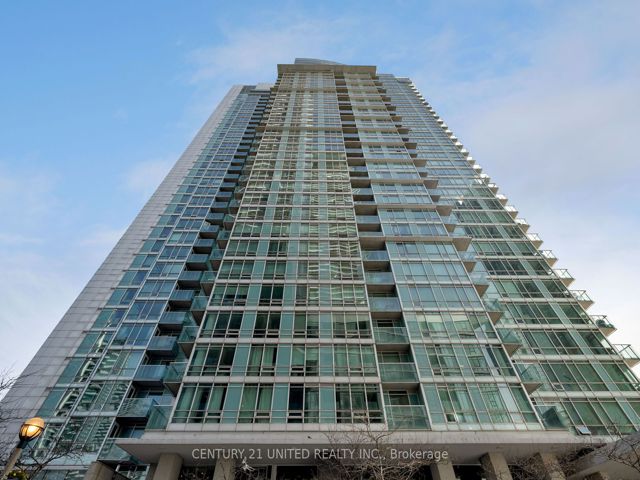 302 - 81 Navy Wharf Crt