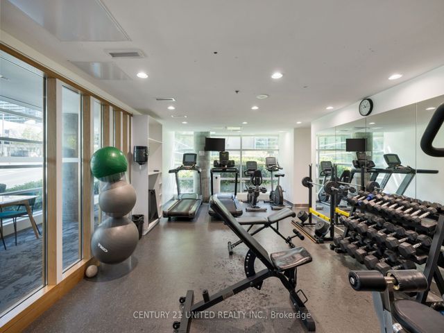 302 - 81 Navy Wharf Crt
