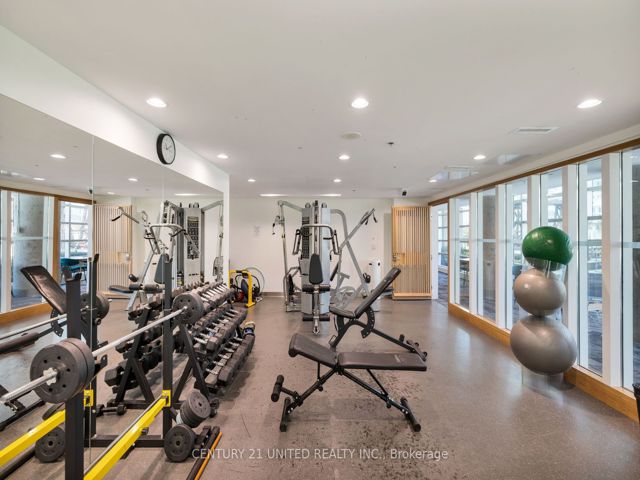 302 - 81 Navy Wharf Crt