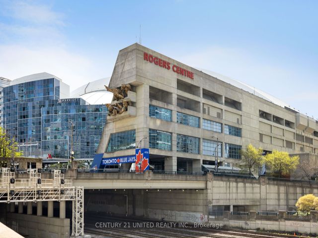 302 - 81 Navy Wharf Crt