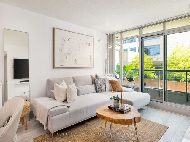 302 - 81 Navy Wharf Crt