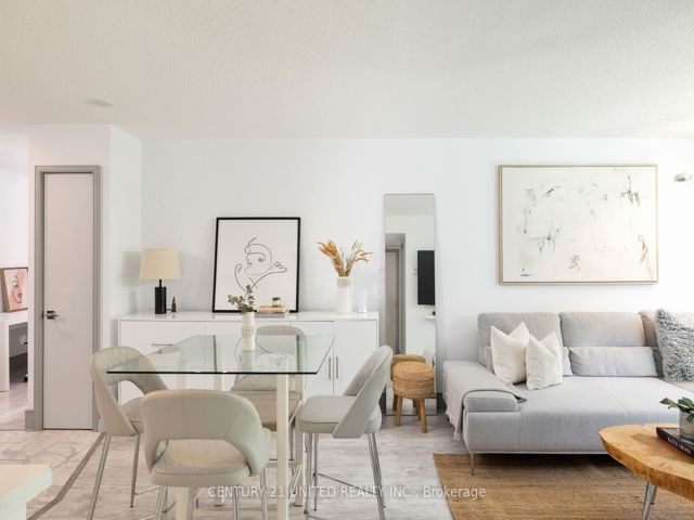 302 - 81 Navy Wharf Crt