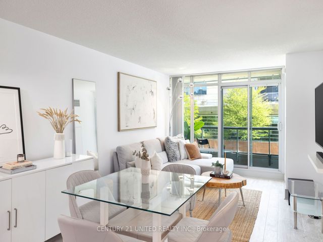 302 - 81 Navy Wharf Crt
