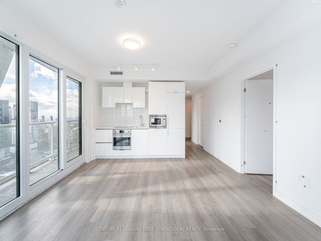 3114 - 230 Simcoe St