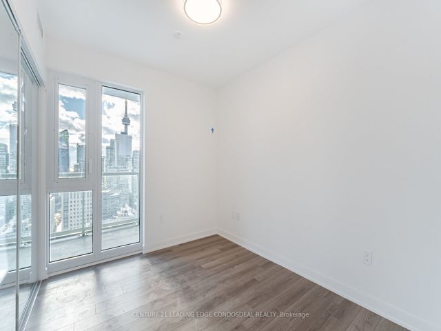 3114 - 230 Simcoe St