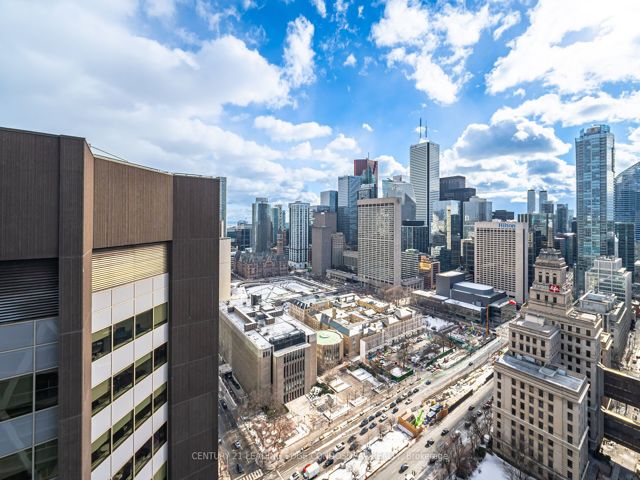 3114 - 230 Simcoe St