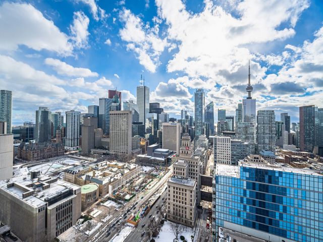 3114 - 230 Simcoe St