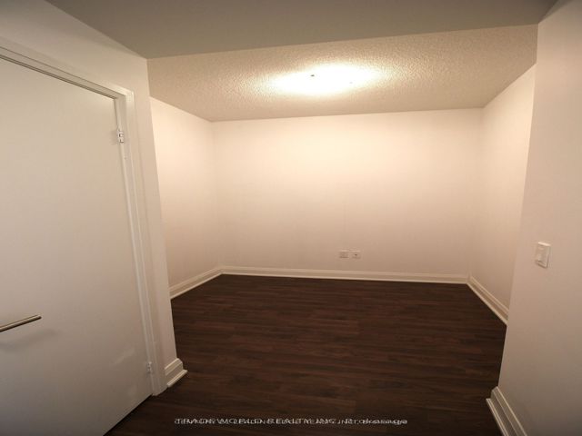 1101 - 160 Vanderhoof Ave