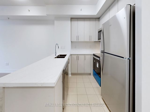 1505 - 5740 Yonge St