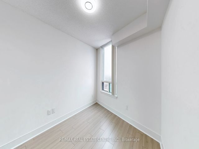 1505 - 5740 Yonge St