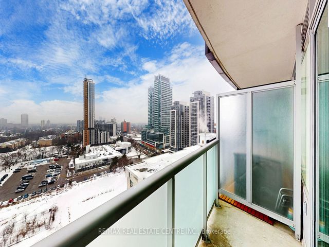 1505 - 5740 Yonge St