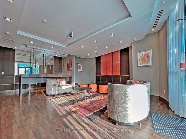 1505 - 5740 Yonge St