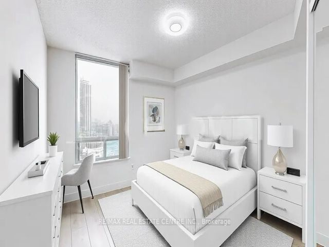 1505 - 5740 Yonge St