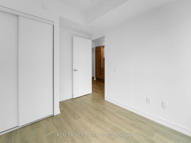 1802 - 82 Dalhousie St