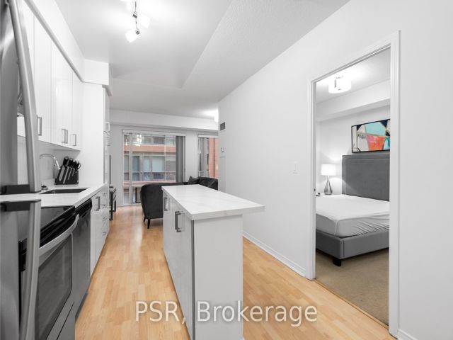 1218 - 50 John St