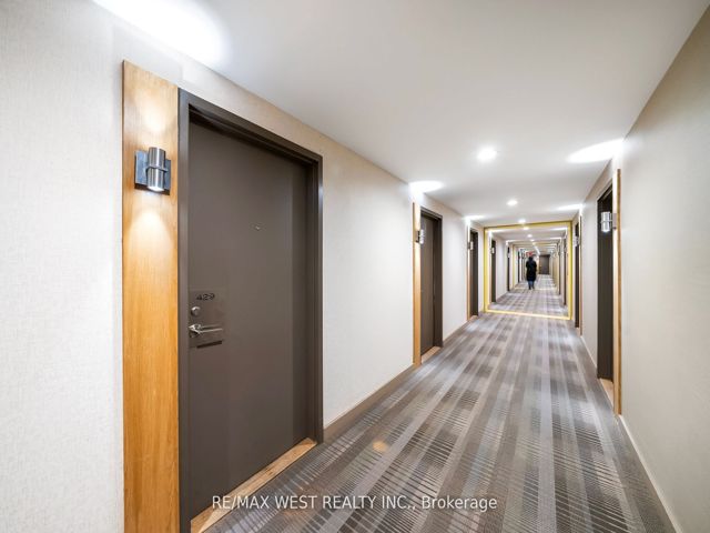 429 - 5 Hanna Ave