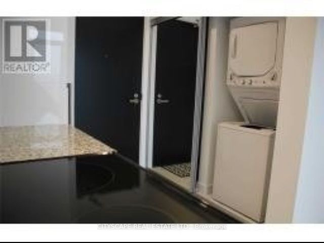 4206 - 501 Yonge St
