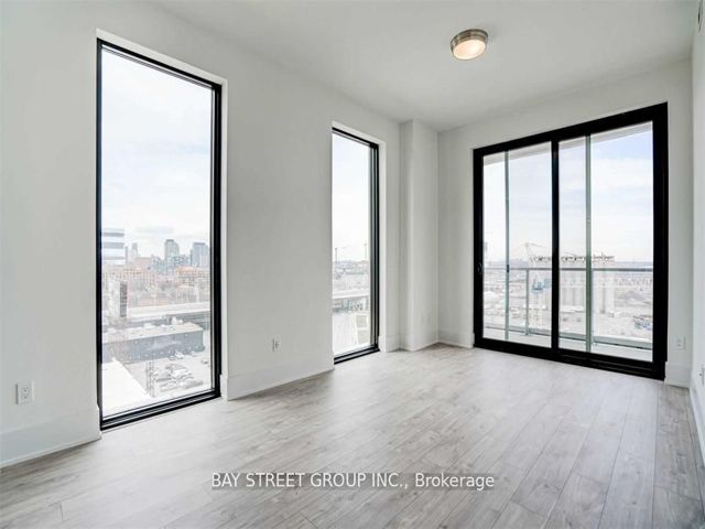 1022 - 118 Merchants' Wharf Ave