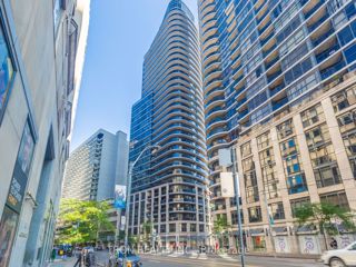 1703 - 25 Carlton St