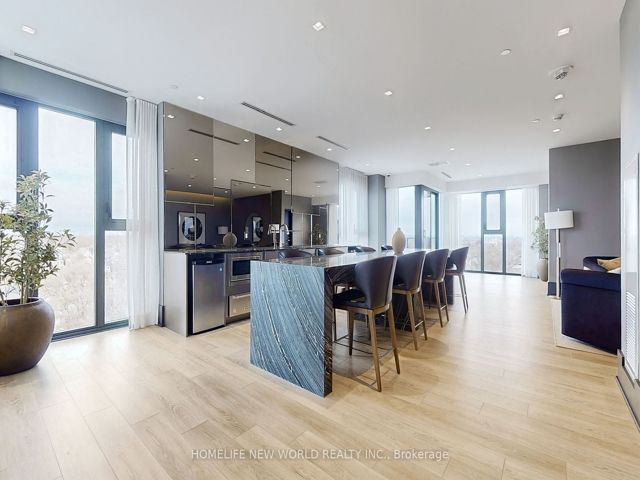 518 - 250 Lawrence Ave W